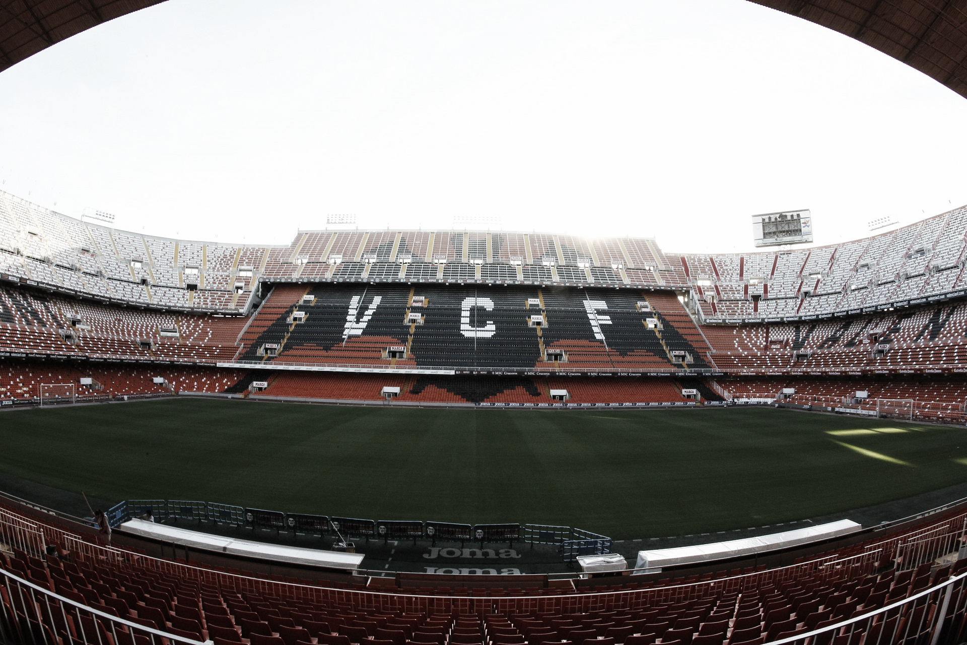 Stadium tour. Стадион Валенсии. Стадион Месталья 1982. Стадио Месталья. Валенсия Месталья.