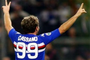 Cassano con su peculiar 99 a la espalda