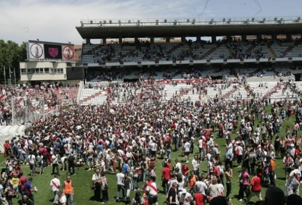 rayo-valllecano-sube-1-invasion-campo-2011-rf_462841