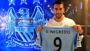 Negredo holding image final