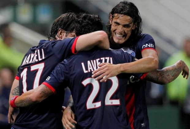 cavani_gol_reut-movil