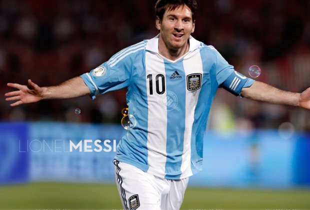 Messi con la mirada en Brasil 2014 (Foto: lanuevanoticia.com)