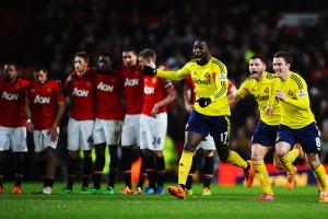 Jugadores del Sunderland celebrando el pase a la final (www.themirror.co.uk)