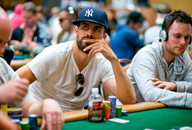 gerard-pique-poker