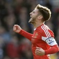 Adam Lallana celebrando un gol