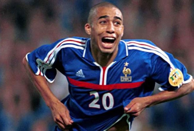 Festejo de Trezeguet para la victoria final de Francia ante Italia (Foto: gentileza de eurocopa.com)