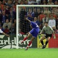 Gol de David Trezeguet que le da la Eurocopa 2000 a Francia (Foto: gentileza de futisforum2.org)