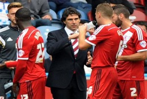 Aitor Karanka dando instrucciones a sus jugadores