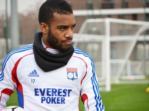 Lacazette, la esperanza del Olympique de Lyon