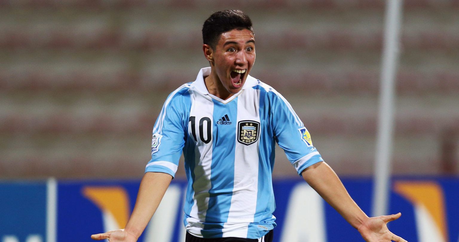 Leo Suárez celebra un gol con la albiceleste