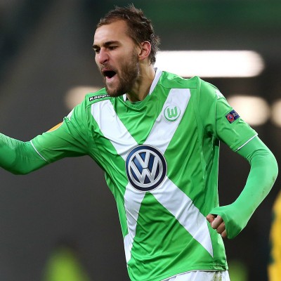 Bas Dost celebrando un gol en Europa League