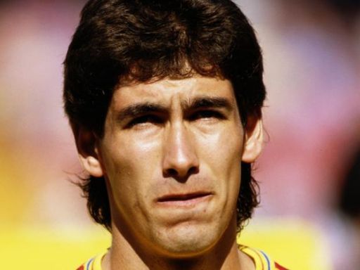 Andrés Escobar y lo que el fútbol no devuelve