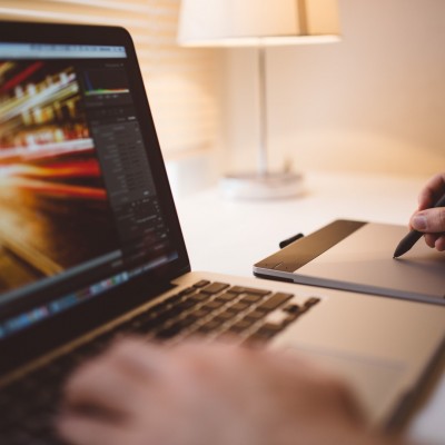 laptop-computer-writing-work-screen-working-1230856-pxhere.com
